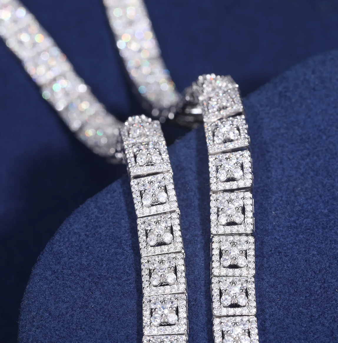 LUXURY VVS 1 CLOVER SQUARE LINK CHAIN