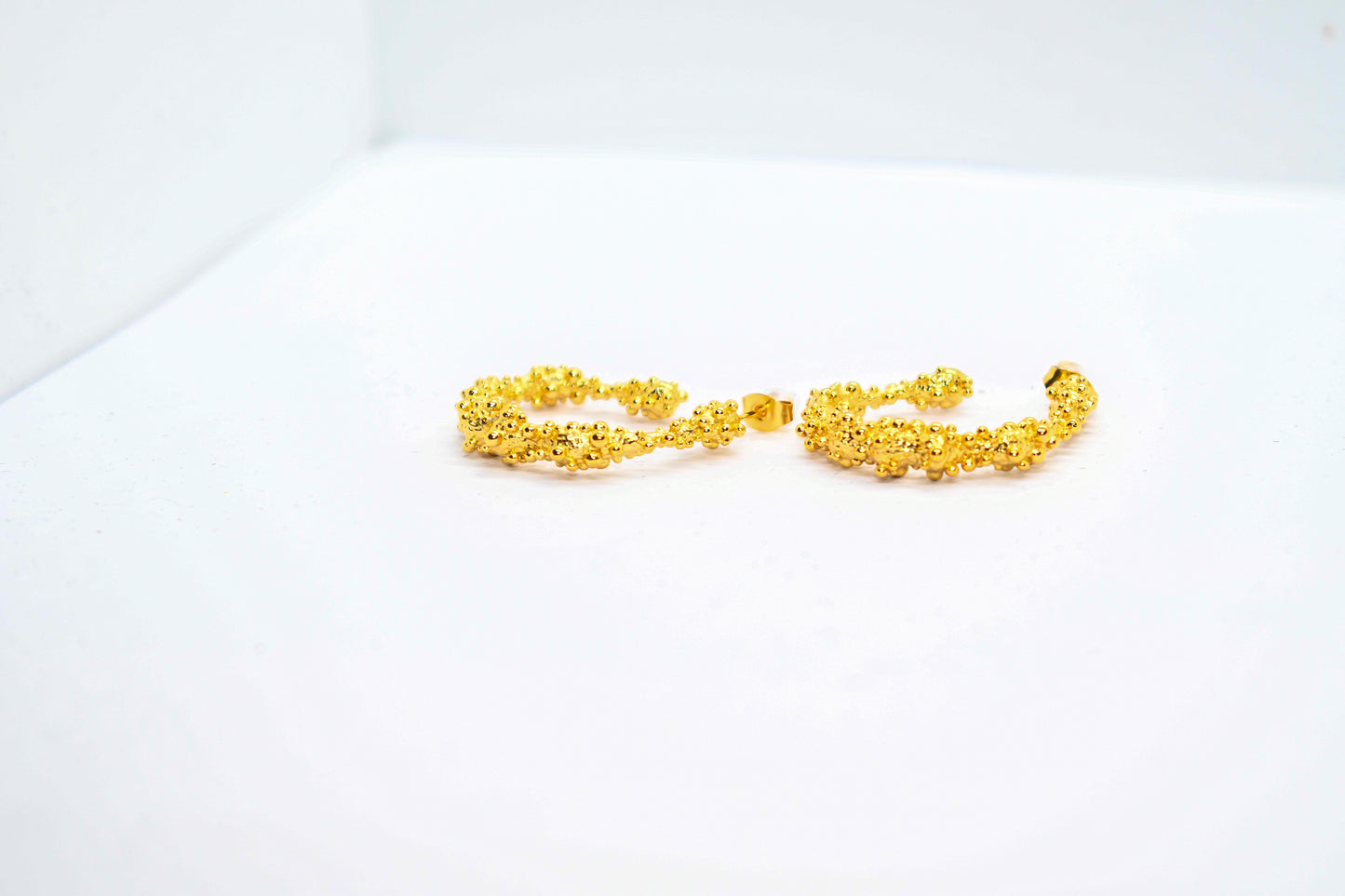 C SHAPED EARRINGS