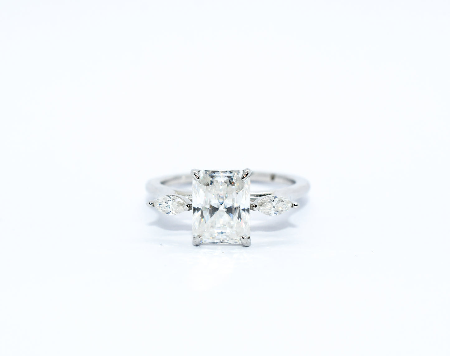 3CT ENGAGEMENT RING
