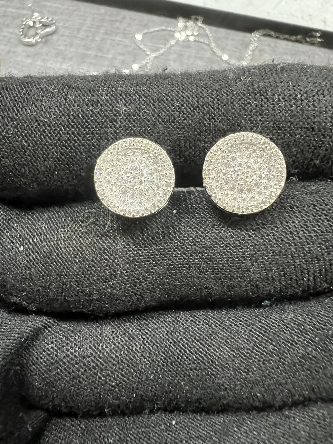 1/2 ICED ROUND STUD EARRINGS