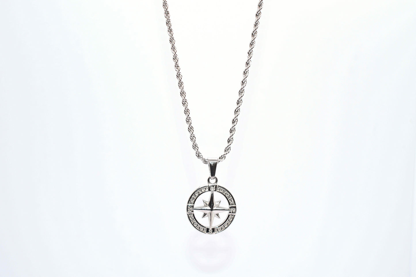 SILVER TWIST CHAIN WITH COMPASS PENDANT