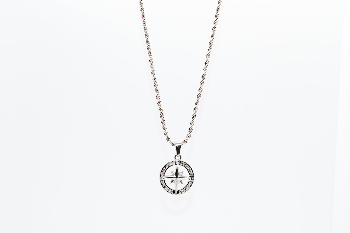 SILVER TWIST CHAIN WITH COMPASS PENDANT